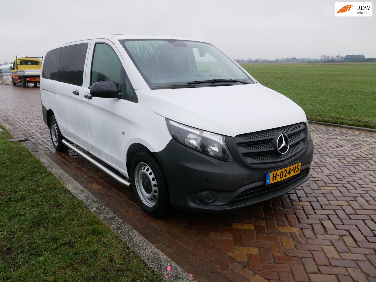 Mercedes-Benz Vito Tourer - 116 CDI Select Lang AUT AC ** EX POLICE MARGE CAR ** - AutoWereld.nl