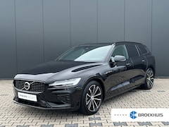 Volvo V60 - T6 Plug-in hybrid AWD Plus Dark | Sportstoelen | Adaptieve Cruise control | Stoel en stuur