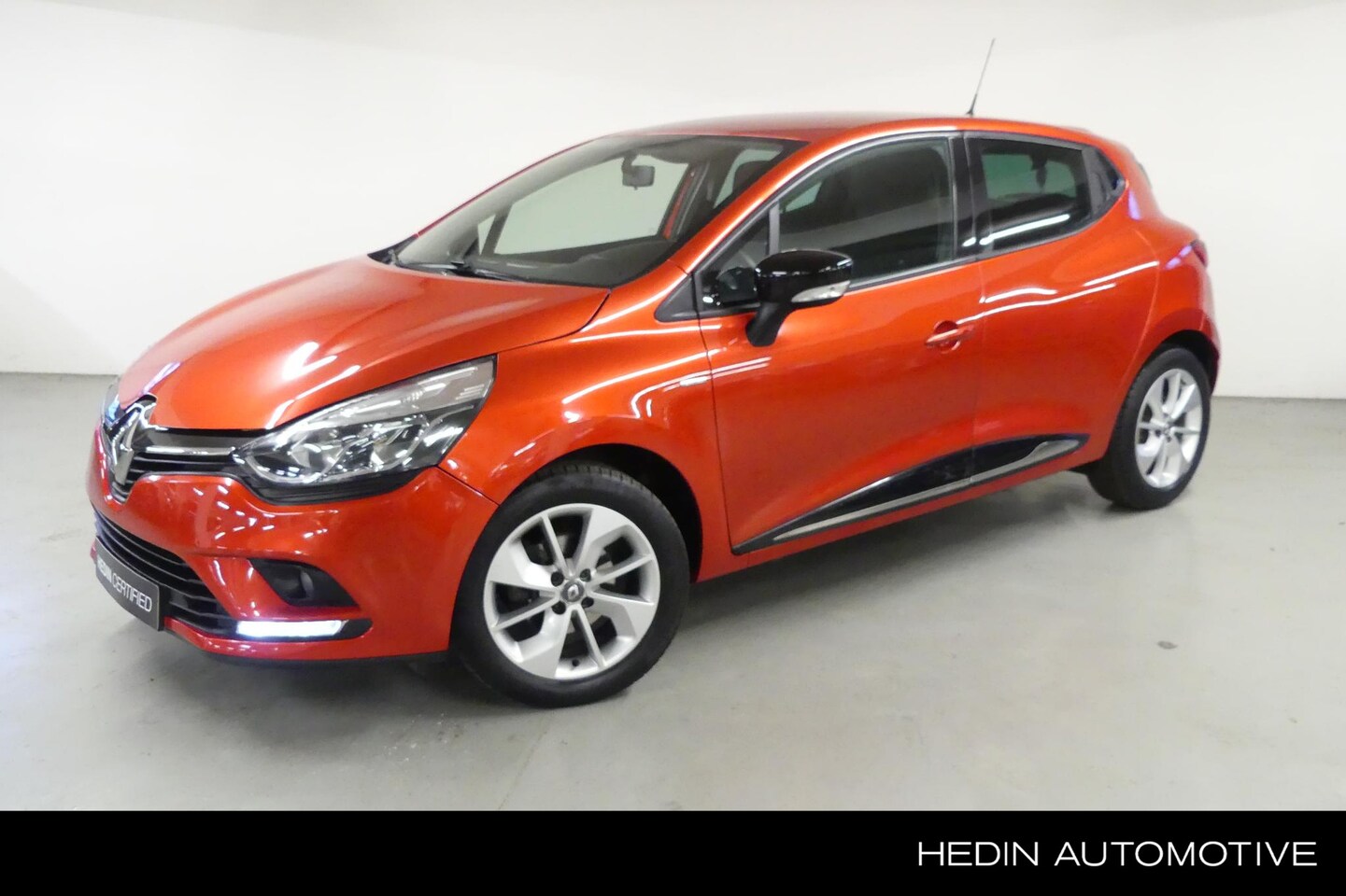 Renault Clio - TCe 120 EDC Limited | Automaat | Medianav Multimedia & Navigatie | Cruise Control | Airco - AutoWereld.nl