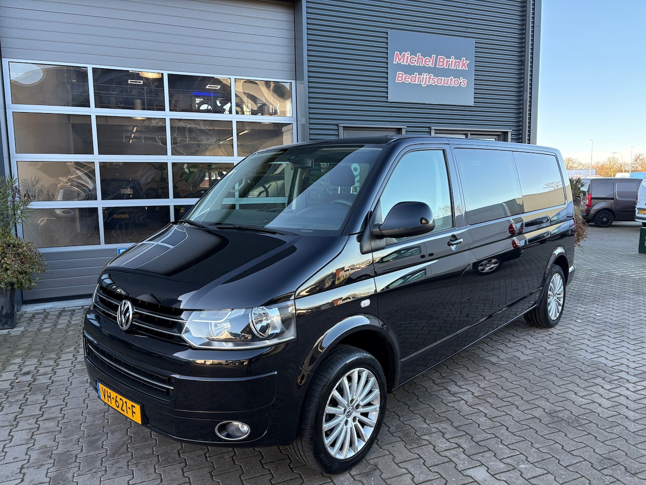Volkswagen Transporter - 2.0 TDI L2H1 Dubbele Cabine - AutoWereld.nl