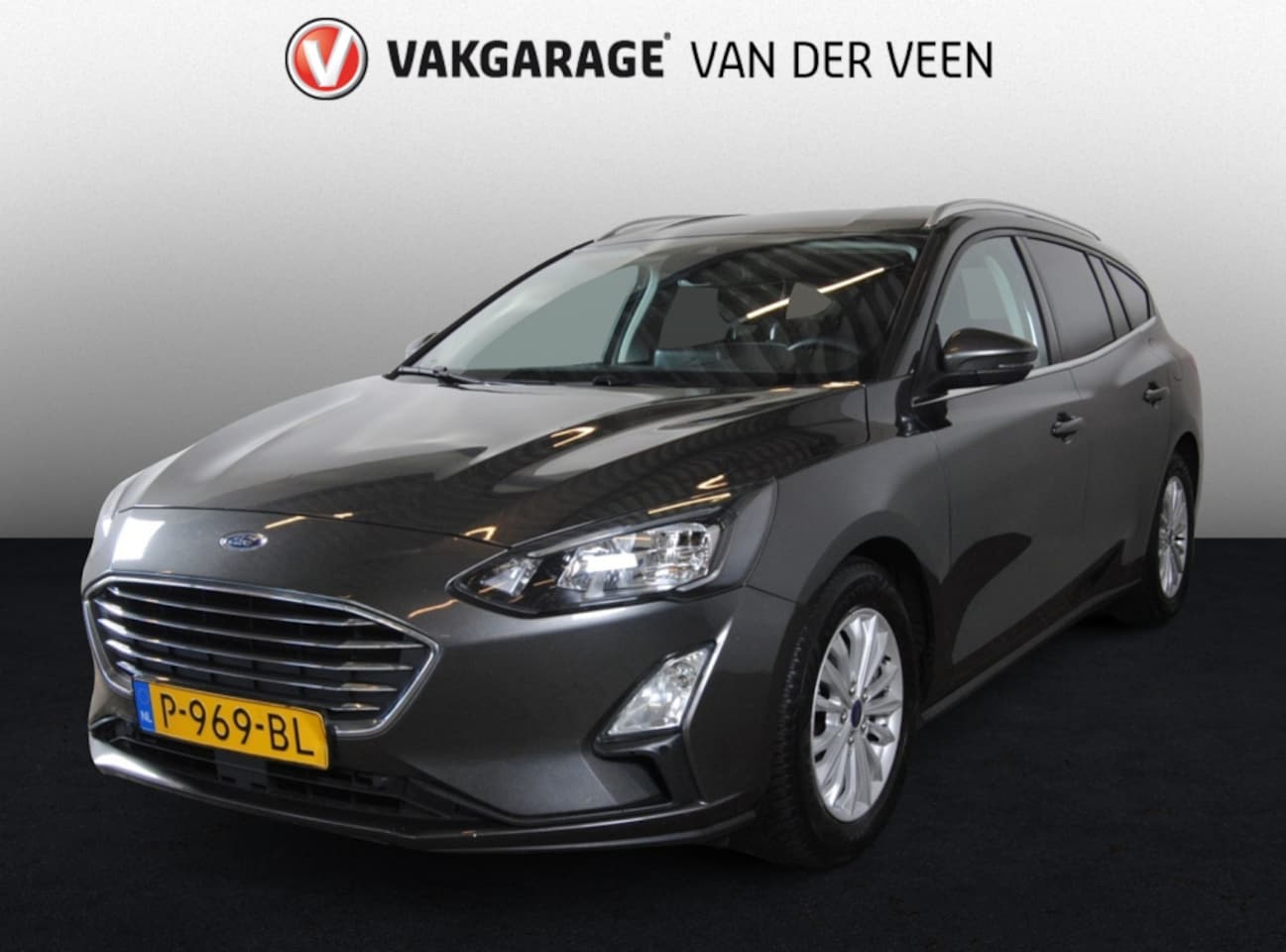 Ford Focus Wagon - 1.0 EcoB. Tit. XBns || Trekhaak | Apple Carplay|| AUTOMAAT - AutoWereld.nl