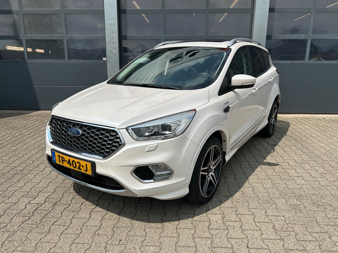 Ford Kuga - 1.5 EcoBoost Vignale 1.5 EcoBoost 150pk Vignale - AutoWereld.nl