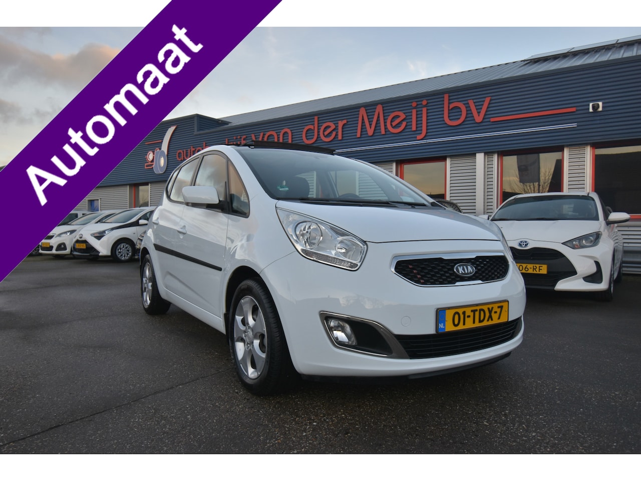 Kia Venga - 1.6 CVVT X-ecutive 1.6 CVVT X-ecutive , PANORAMADAK , CLIMATR , CR CONTR , LMV16 , PDC A , - AutoWereld.nl