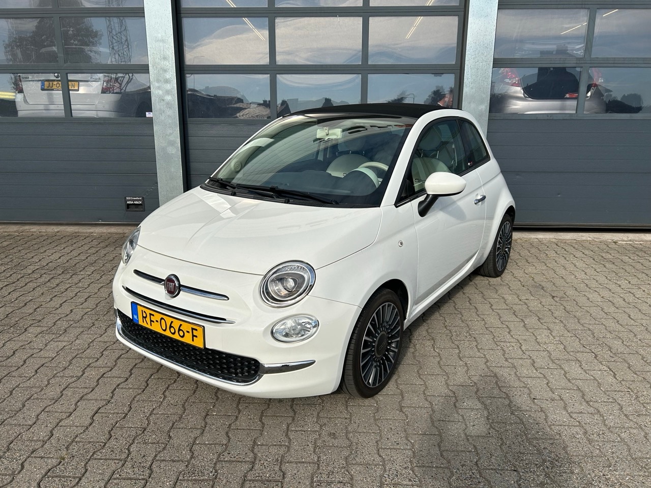 Fiat 500 C - 0.9 Turbo TwinAir 80pk Lounge - AutoWereld.nl