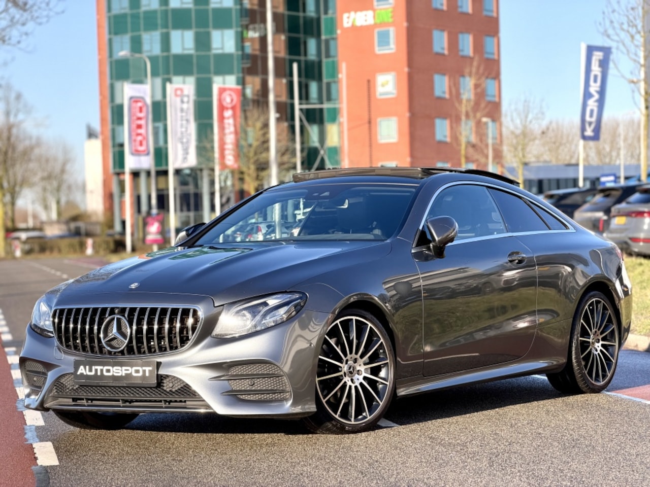 Mercedes-Benz E-klasse Coupé - 200 AMG Edition 1 Pano Burmester Stoelkoeling - AutoWereld.nl