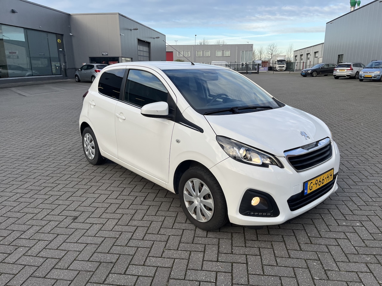 Peugeot 108 - 1.0 e-VTi Active Komt binnen - AutoWereld.nl