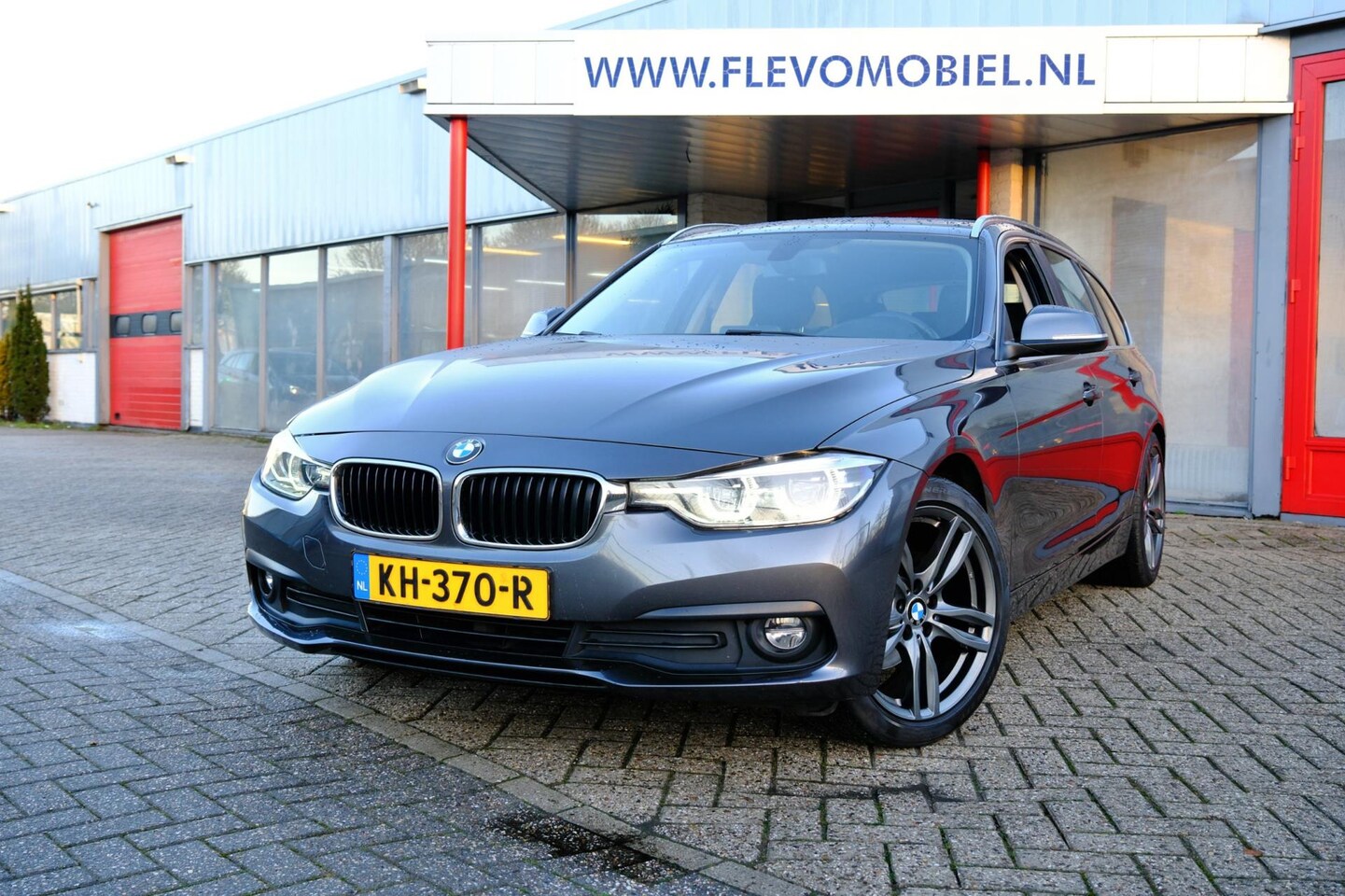 BMW 3-serie Touring - 320d EDE Centennial Executive Aut. Navi|HarmanKardon|Sportstoelen - AutoWereld.nl