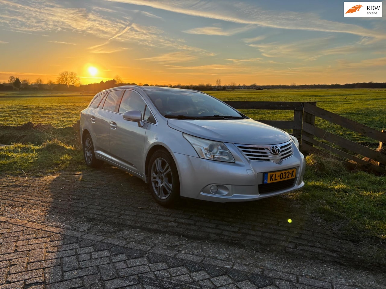 Toyota Avensis Wagon - 1.8 VVTi Comfort 1.8 VVTi Comfort - AutoWereld.nl