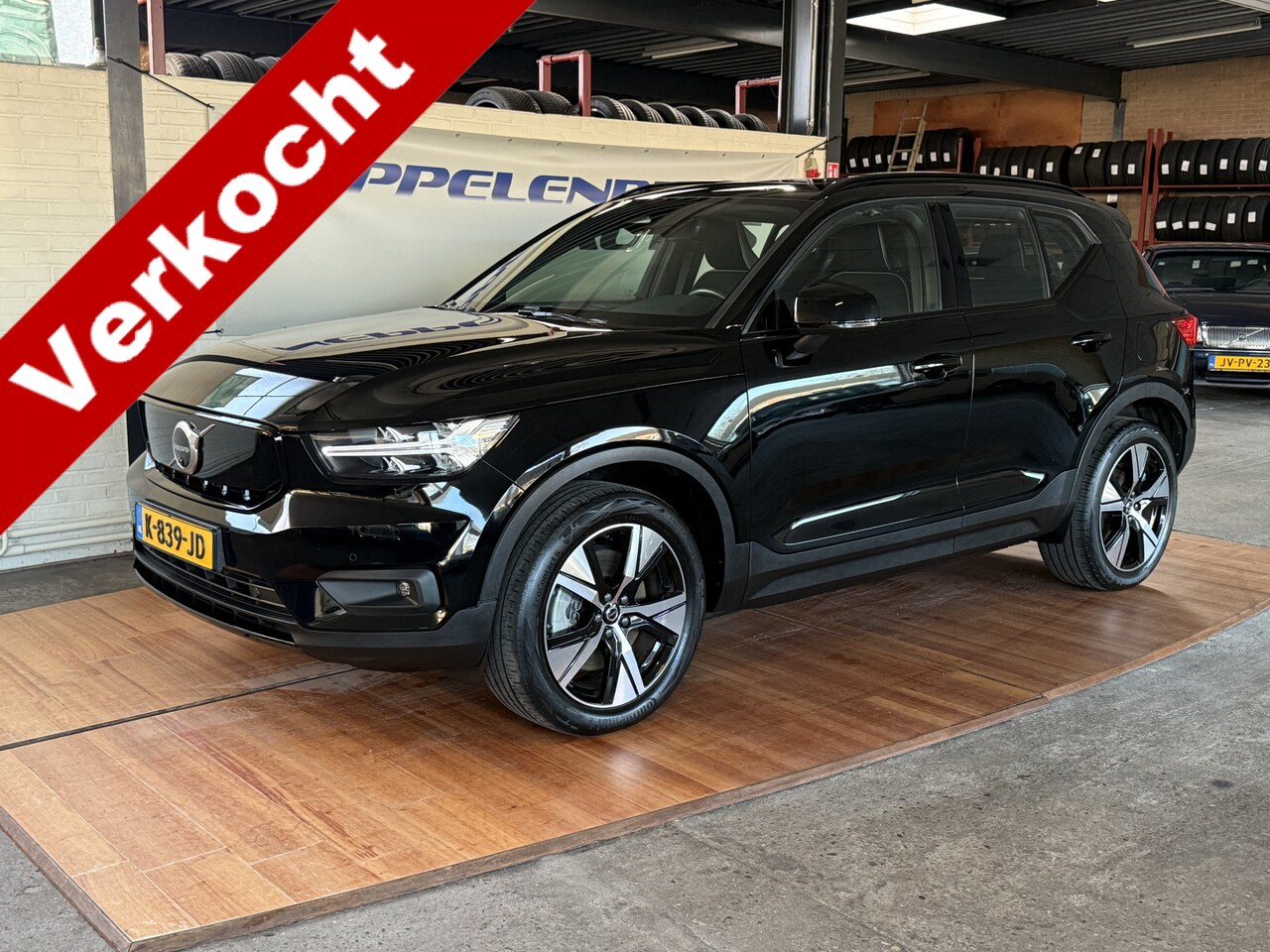 Volvo XC40 - Recharge P8 AWD R-Design Recharge P8 AWD R-Design - AutoWereld.nl
