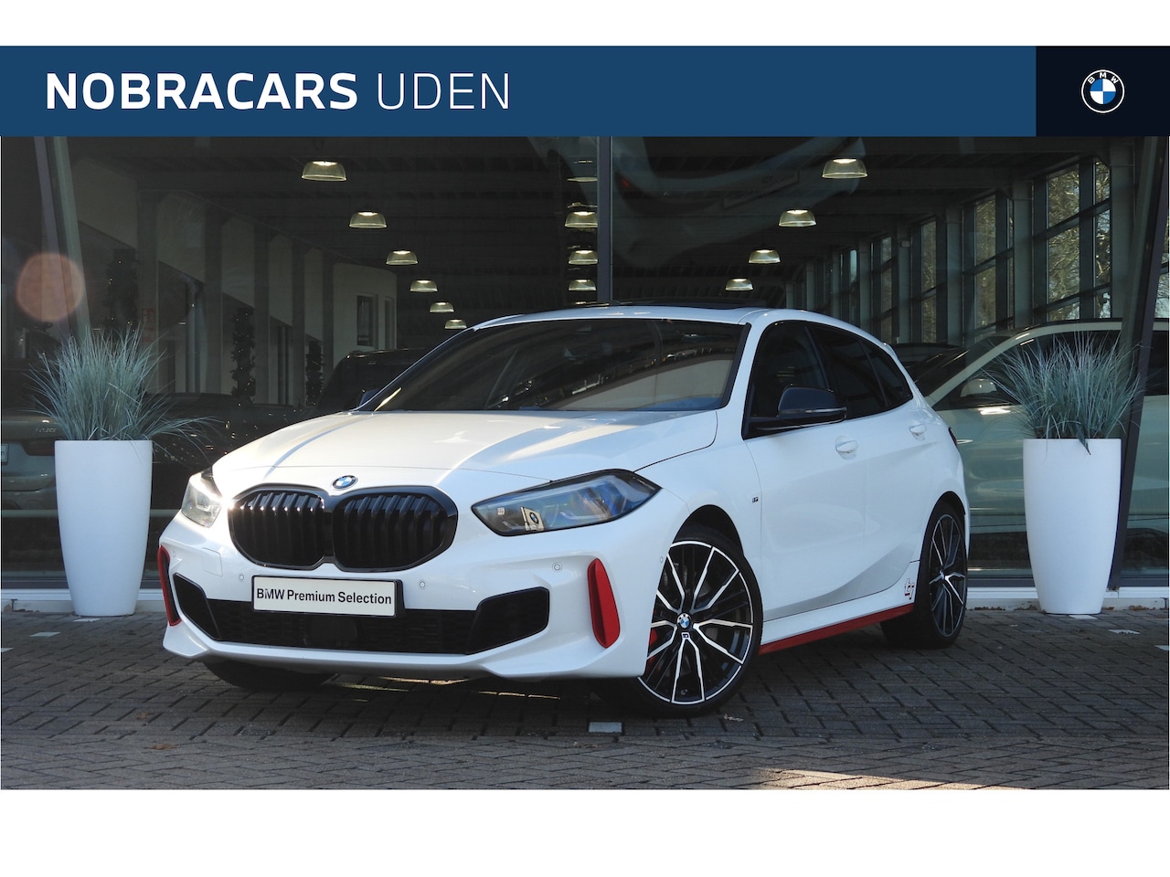 BMW 1-serie - 128ti Automaat / Panoramadak / M Sportstoelen / Achteruitrijcamera / M Sportonderstel /  A - AutoWereld.nl
