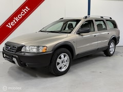 Volvo XC70 - 2.5 T Momentum LEER / YOUNGTIMER