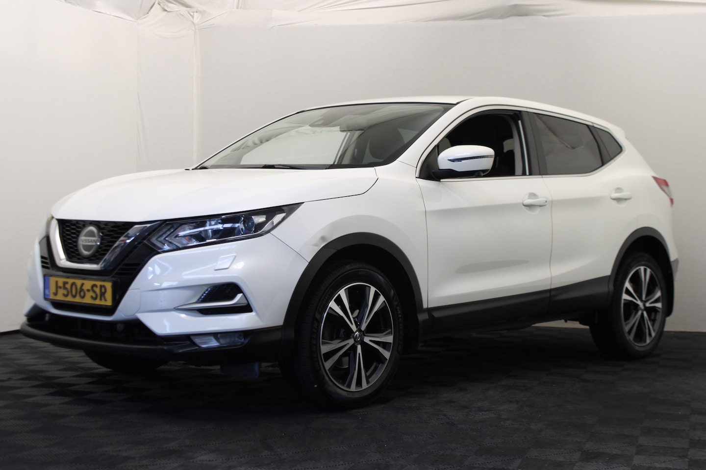 Nissan Qashqai - 1.3 DIG-T N-Connecta - AutoWereld.nl