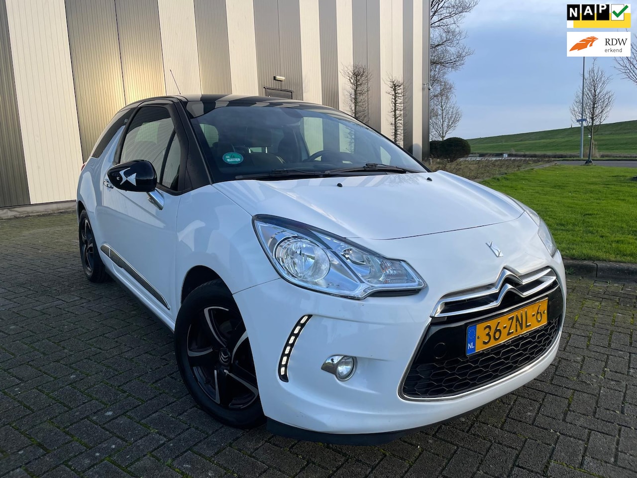 Citroën DS3 - 1.2 VTi Business Climate-Pdc-Led-Lmv-Navi - AutoWereld.nl
