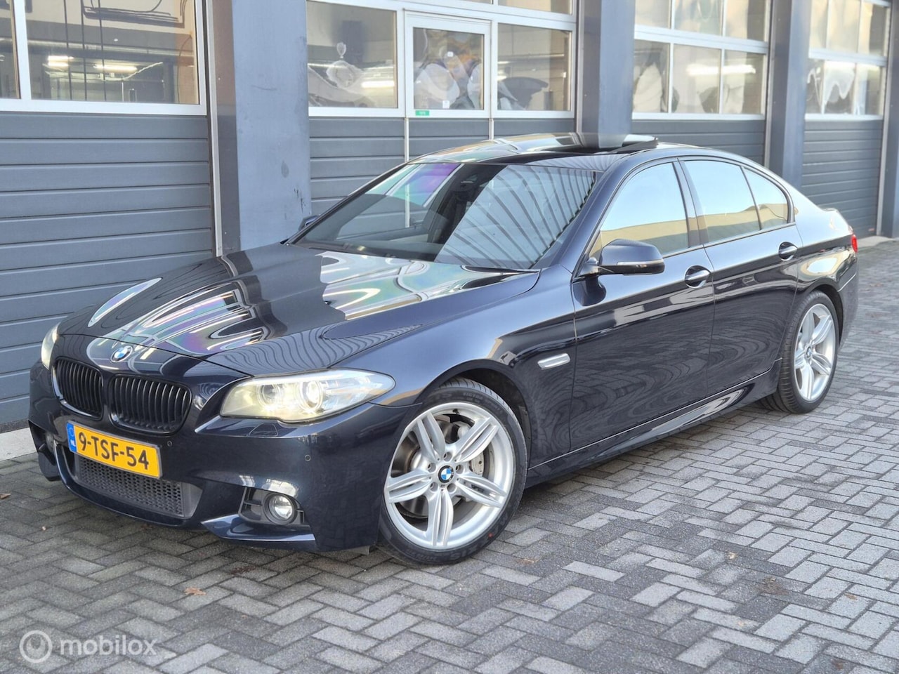 BMW 5-serie - 528i High Executive M-PAKKET | DAK | PDC | STOEL.V| CLIMA | - AutoWereld.nl