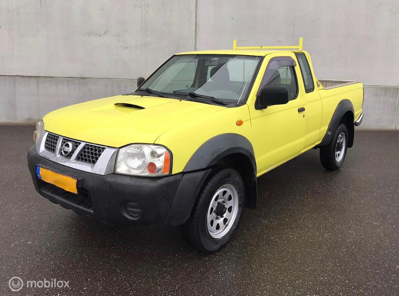 Nissan Navara - Kingcab 2.5 DTi PICK-UP AIRCO 4 WD - AutoWereld.nl