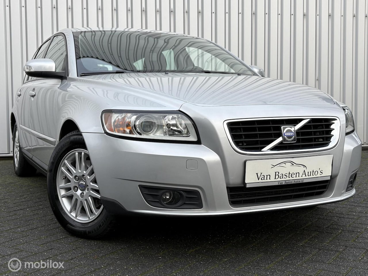 Volvo V50 - 1.8 Kinetic | 125pk | Clima | 1e eig | Dealer | 07 | Youngtimer | Volledige historie | - AutoWereld.nl
