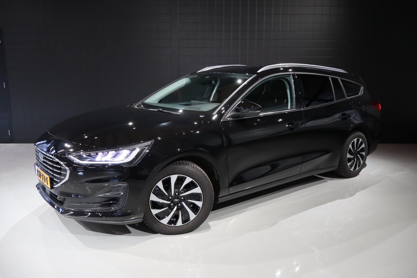 Ford Focus Wagon - 1.0 EcoBoost Hybrid Titanium 1.0 EcoBoost Hybrid Titanium - AutoWereld.nl