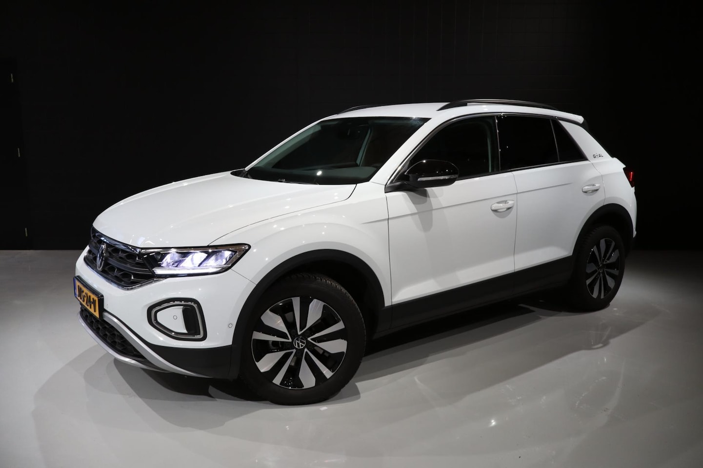 Volkswagen T-Roc - 1.0 TSI Life Edition 1.0 TSI Life Edition - AutoWereld.nl