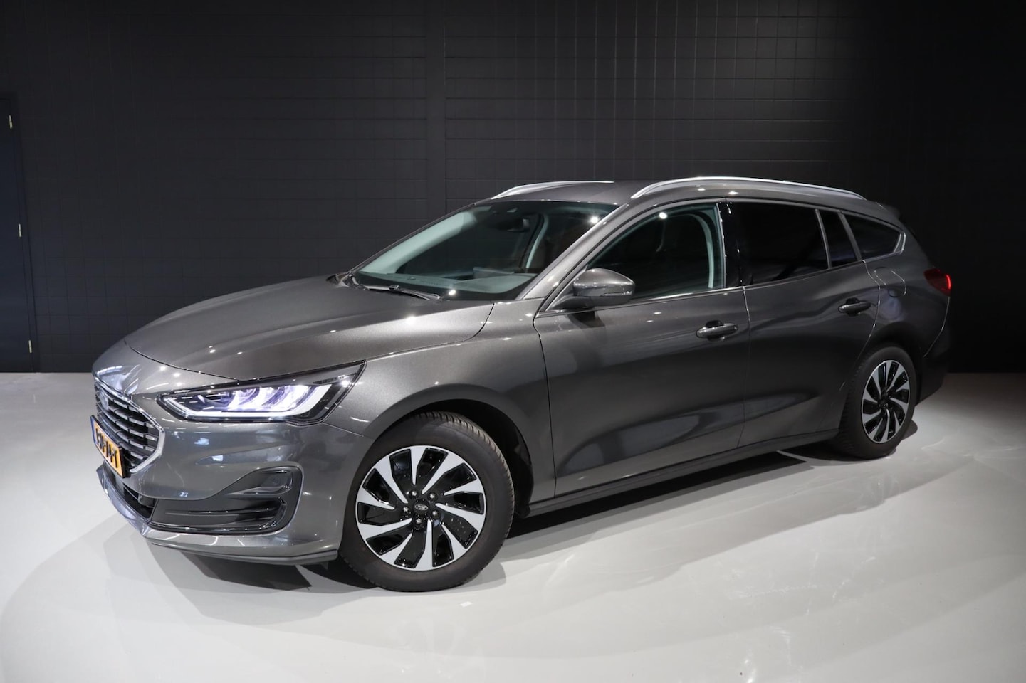 Ford Focus Wagon - 1.0 EcoBoost Hybrid Titanium 1.0 EcoBoost Hybrid Titanium - AutoWereld.nl