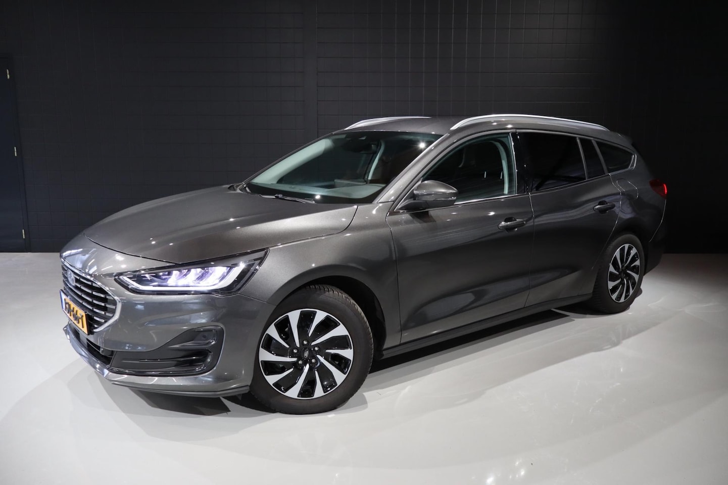 Ford Focus Wagon - 1.0 EcoBoost Hybrid Titanium Aut. - AutoWereld.nl