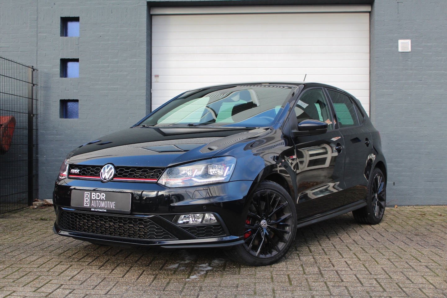 Volkswagen Polo - 1.8 TSI GTI 2015|192pk|dsg|camera|Dealer onderhouden!|garantie - AutoWereld.nl
