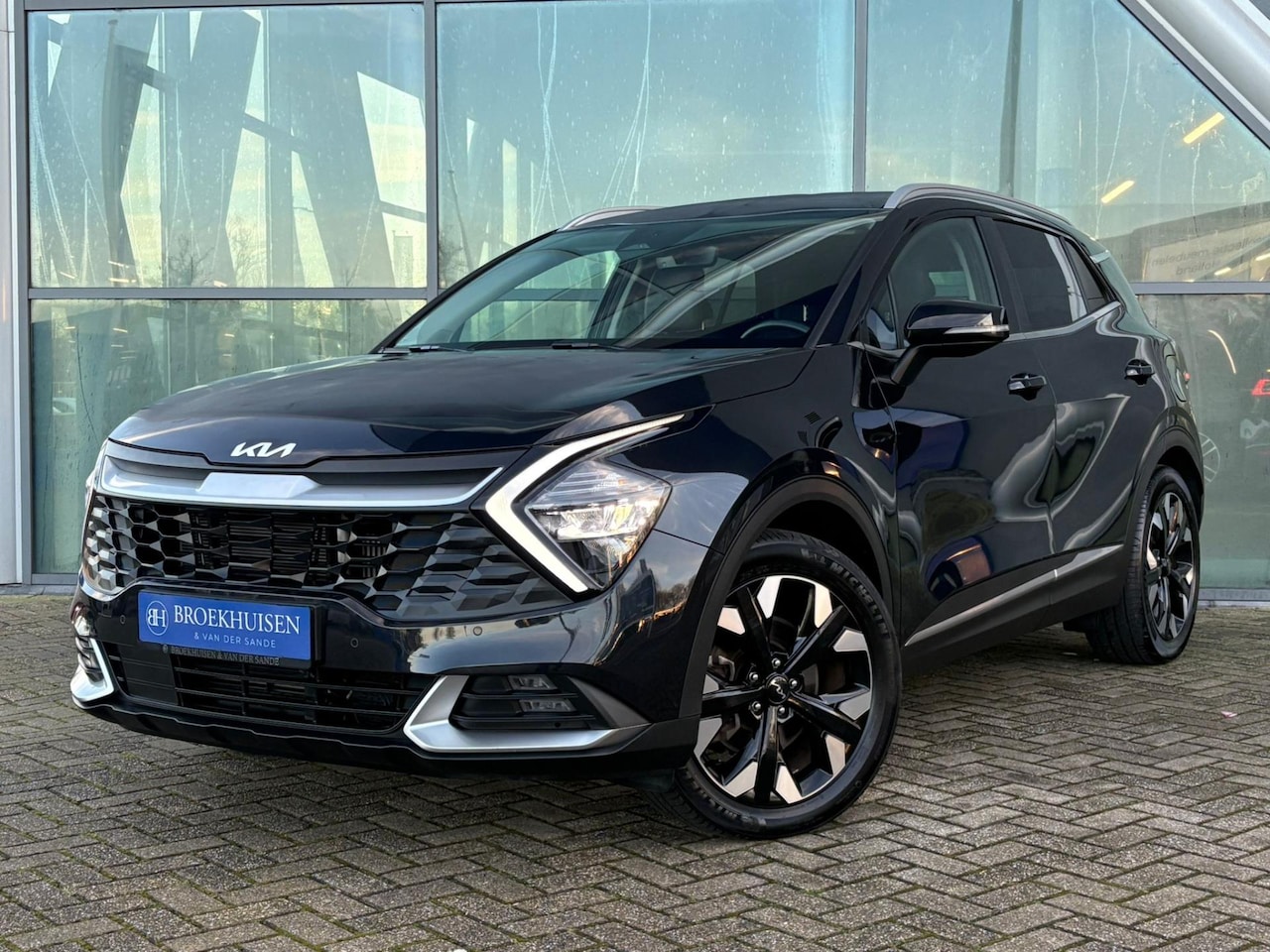 Kia Sportage - 1.6 T-GDi Plug-in Hybrid AWD DynamicPlusLine 265pk Automaat / Camera / Stuur-Stoel verwarm - AutoWereld.nl