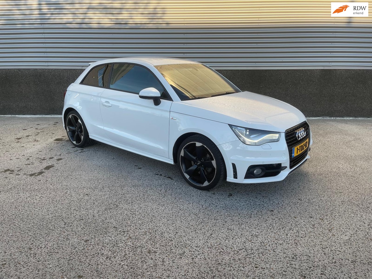 Audi A1 - 1.4 TFSI Pro Line S automaat cruise half-leder navi - AutoWereld.nl