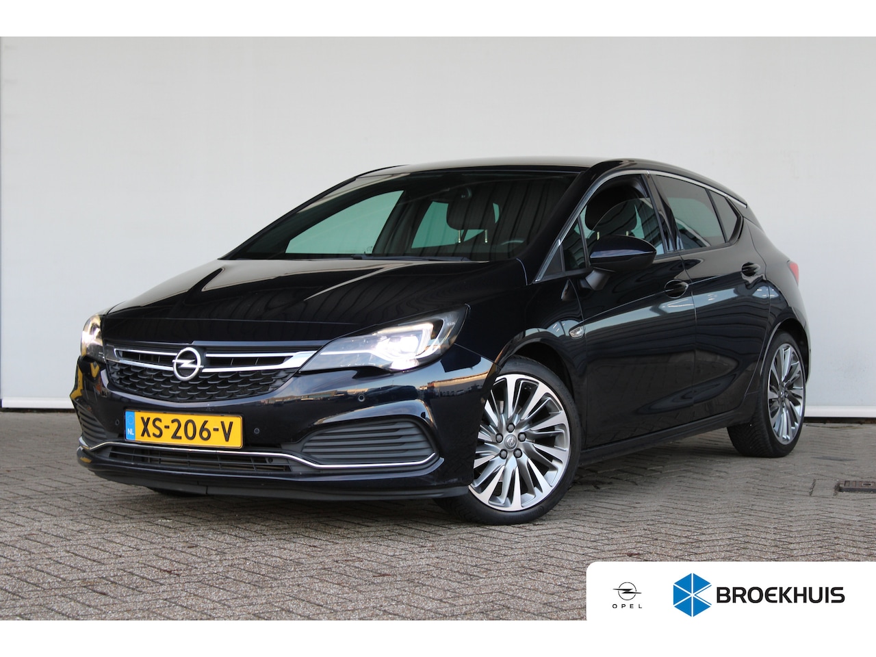 Opel Astra - 1.6 Turbo Innovation | 200 PK! | Camera | Navigatie | Alcantara | Stoelverwarming | Keyles - AutoWereld.nl