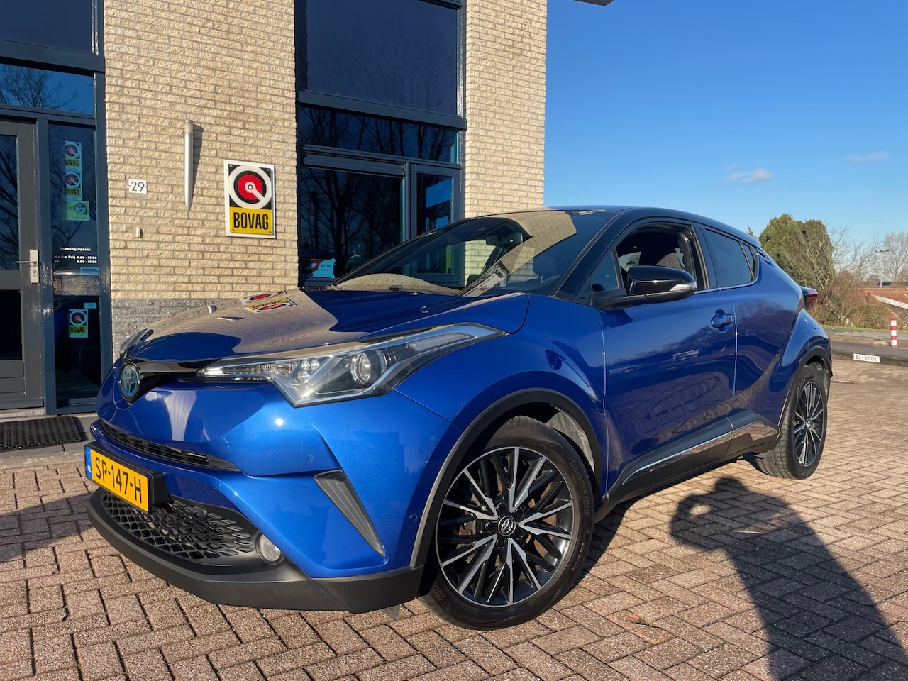 Toyota C-HR - 1.8 Hybrid Executive- trekhaak- NL auto - AutoWereld.nl