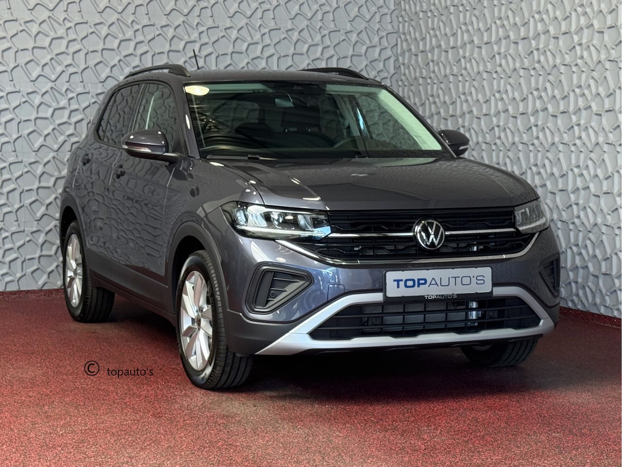 Volkswagen T-Cross - 116PK 17''LMV TREKHAAK CAMERA VIR.COCKPIT STOELVERW. ADAP.CRUISE LMV CARPLAY 2025 "Volkswa - AutoWereld.nl