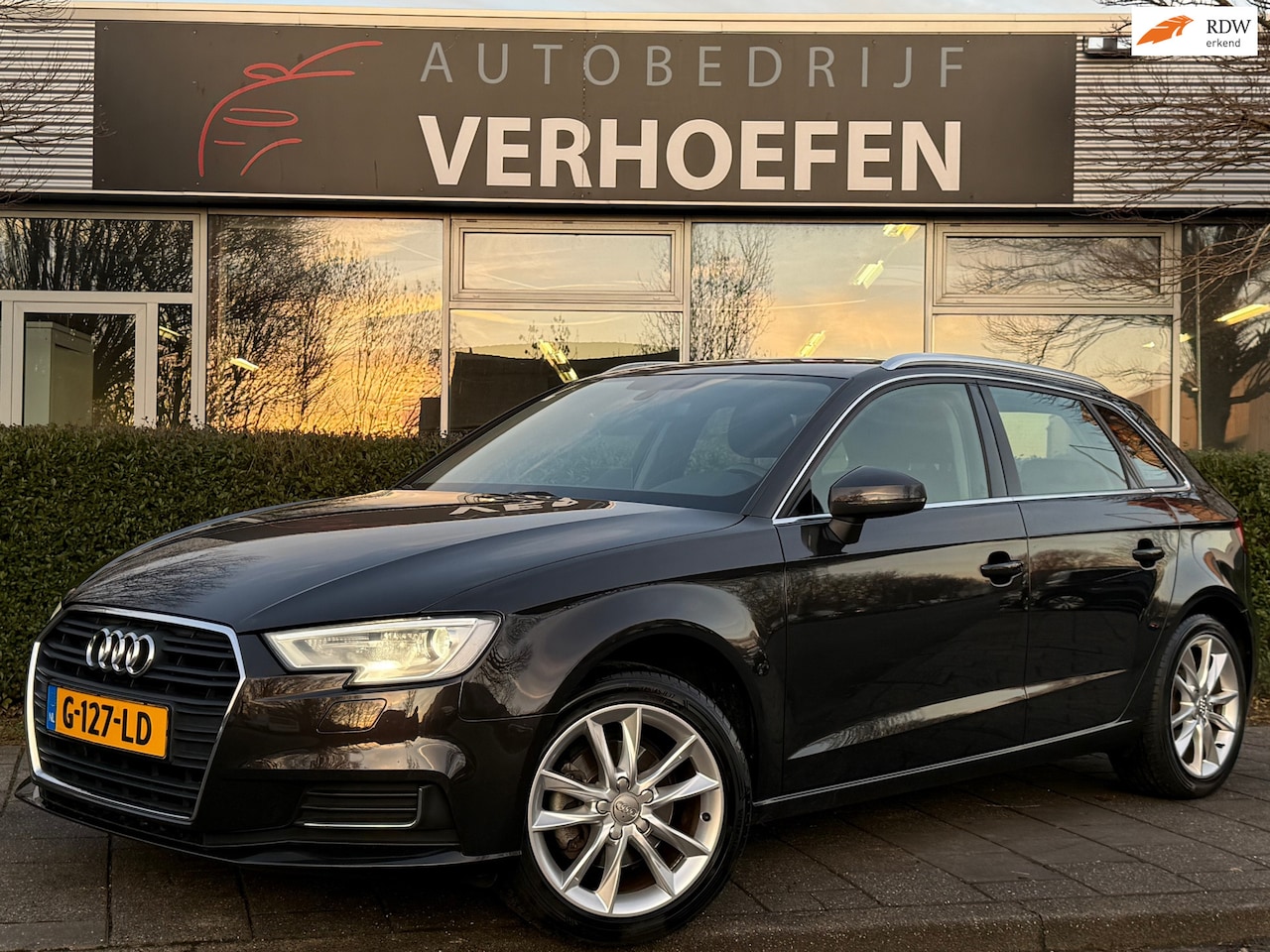 Audi A3 Sportback - 1.0 TFSI - AUTOMAAT - STOEL VERW - CRUISE / CLIMATE CONTR - AFN TREKHAAK ! - AutoWereld.nl