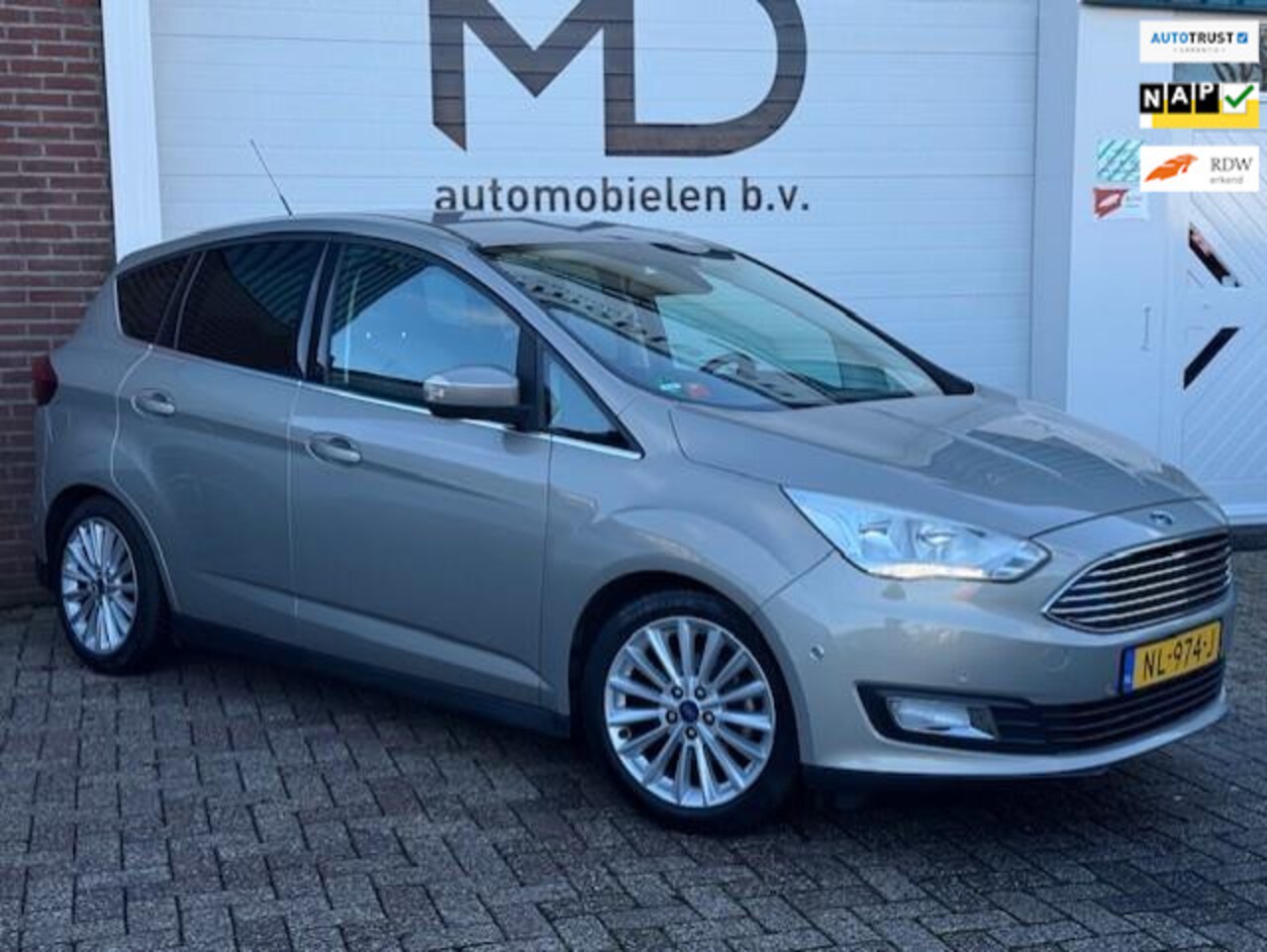 Ford C-Max - 1.0 Titanium - Dealer onderhouden-Trekhaak-LED - AutoWereld.nl