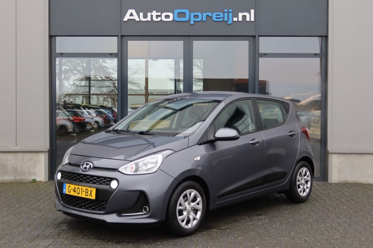 Hyundai i10 - 1.0I Comfort Airco, NAVI, PDC, Dealer onderhouden - AutoWereld.nl