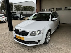 Skoda Octavia Combi - 1.2 TSI xenon camera keyless carplay