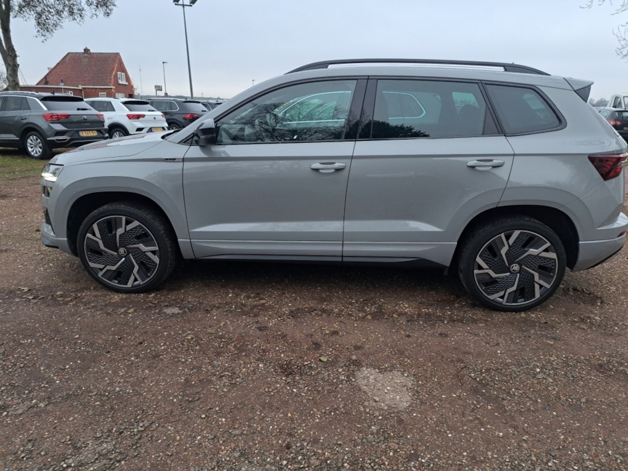 Skoda Karoq - 1.5 TSI 150 Pk ACT Sportline Business Pano Leder Dsg-7 - AutoWereld.nl
