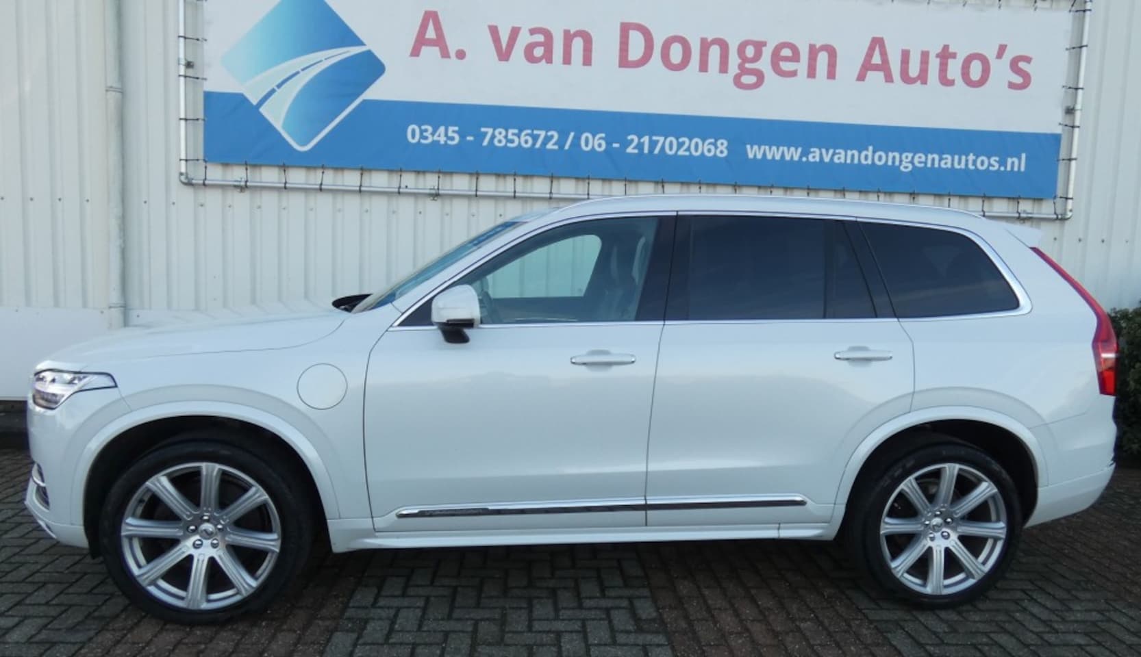 Volvo XC90 - 2.0 T8 AWD INSCRIPTION,Leer,Pano,ACC,LuchtV,Trhaak - AutoWereld.nl