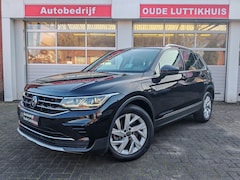 Volkswagen Tiguan - 1.4TSI eHybrid 245PK Elegance IQ-Light Virtual Camera ACC Trekhaak Navi