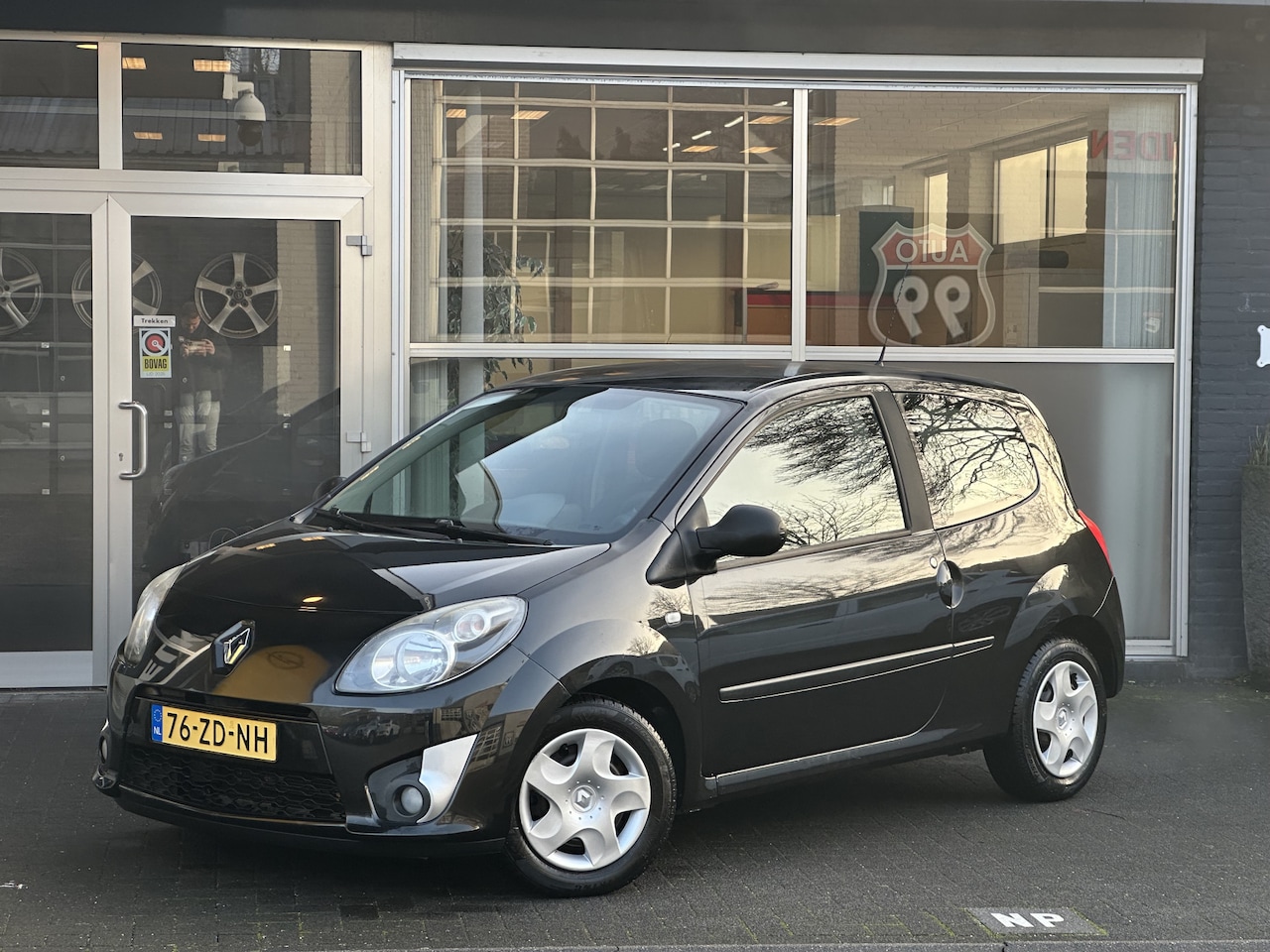 Renault Twingo - 1.2-16V Dynamique AIRCO / ELEKT RAMEN / ORGINEEL NL / NAP - AutoWereld.nl