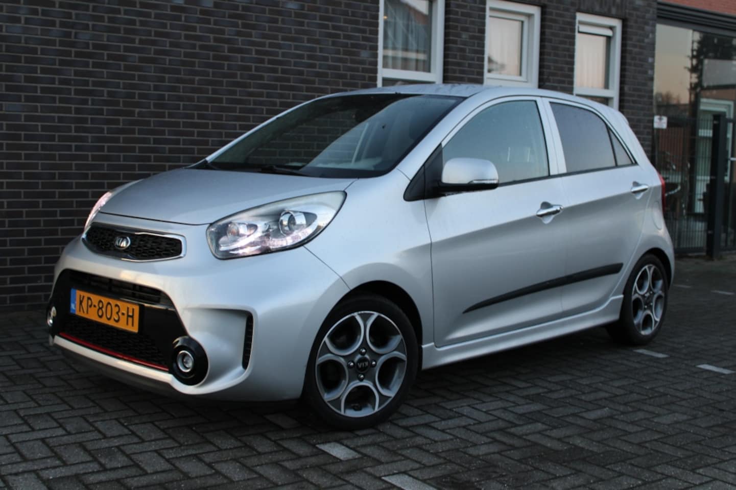 Kia Picanto - 1.2 CVVT SportsLine 1.2 CVVT SportsLine - AutoWereld.nl