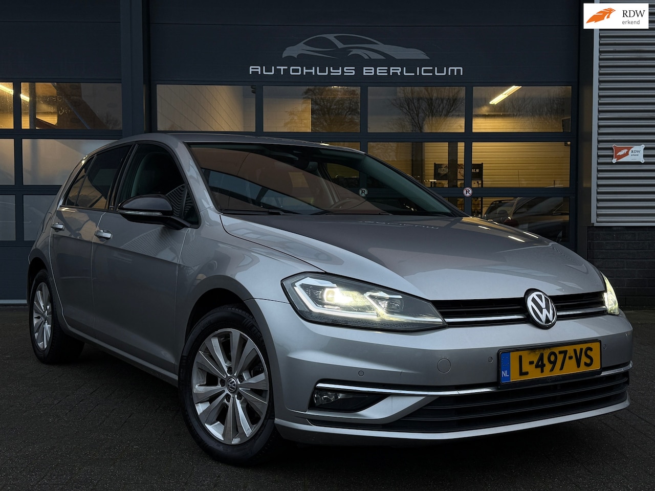 Volkswagen Golf - 1.5 TSI Highline Business R Carplay Camera Navi Cruise - AutoWereld.nl