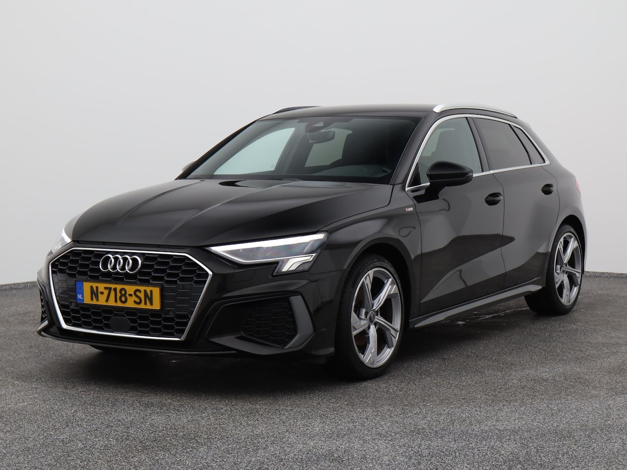 Audi A3 Sportback - 35 TFSI S edition | ADAPTIVE | CARPLAY - AutoWereld.nl