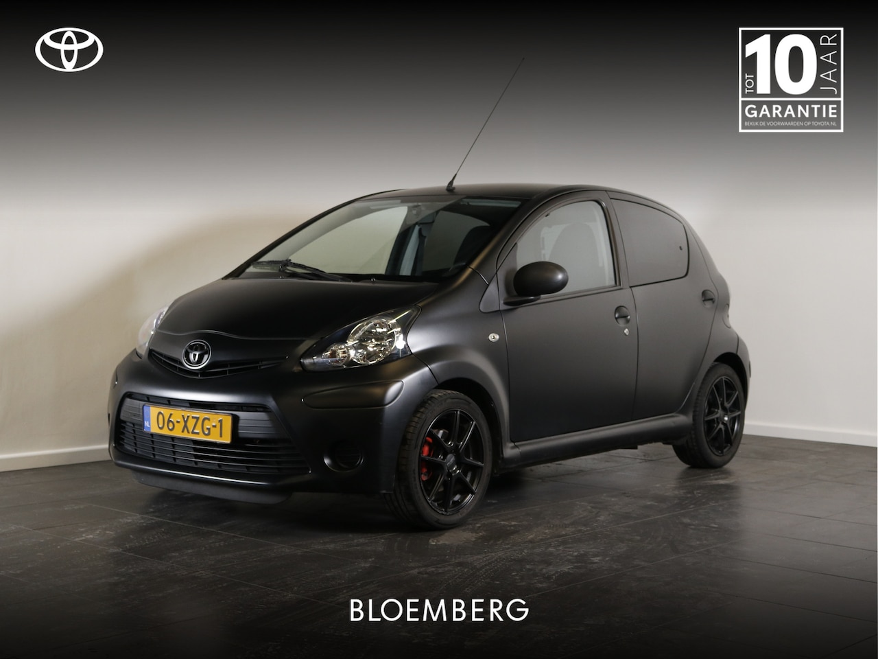 Toyota Aygo - 1.0 VVT-i Comfort | Professioneel mat zwart gespoten | Multimedia scherm | - AutoWereld.nl