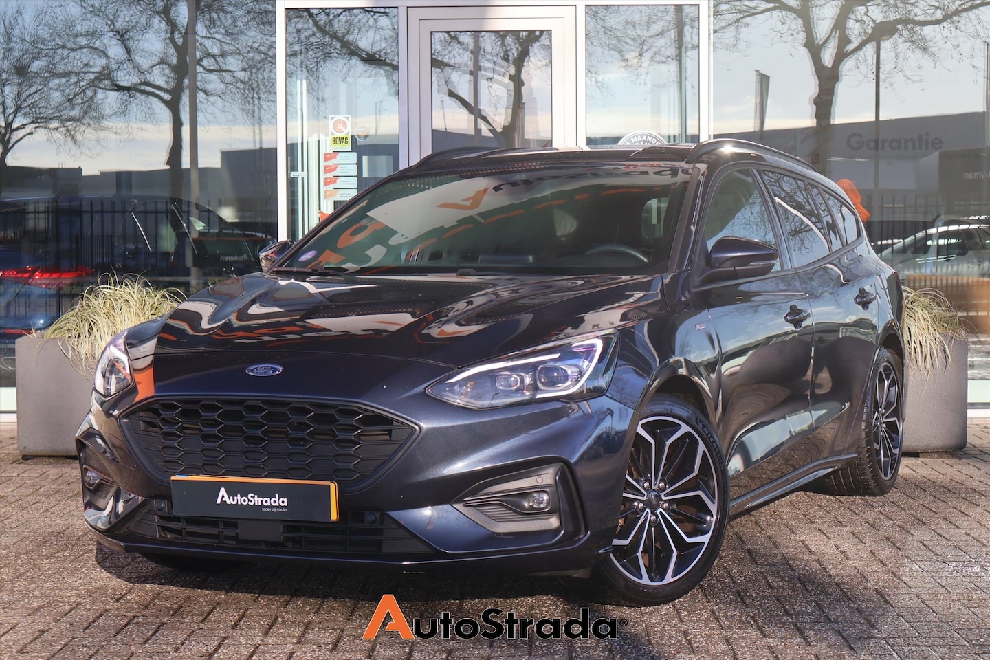 Ford Focus Wagon - 1.0 ST-Line 125pk | LED | Camera | Navigatie | Adaptive Cruise | Climate | CarPlay - AutoWereld.nl