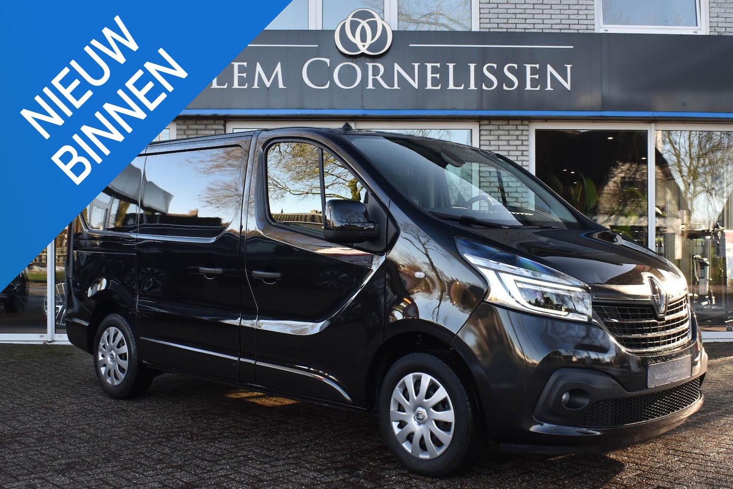 Renault Trafic - 2.0 dCi 120 T27 L1H1 Navi Camera Laadvloer Clima - AutoWereld.nl