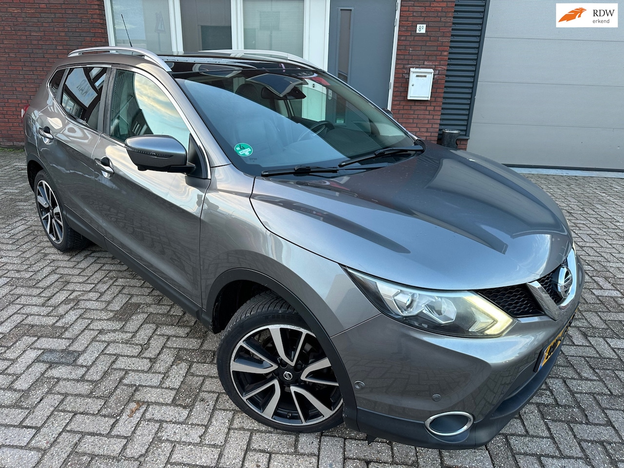 Nissan Qashqai - 1.2 Tekna + / Pano / Leder / Camera / DAB / Navi / AUT - AutoWereld.nl