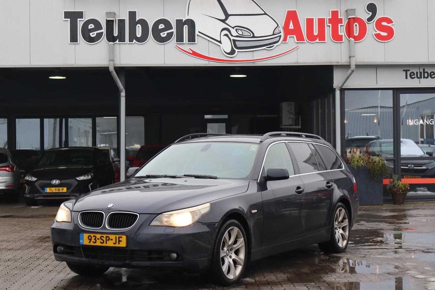 BMW 5-serie Touring - 520d Corporate Airco, Cruise control, Lichtmetalen wielen, Stoelverwarming - AutoWereld.nl