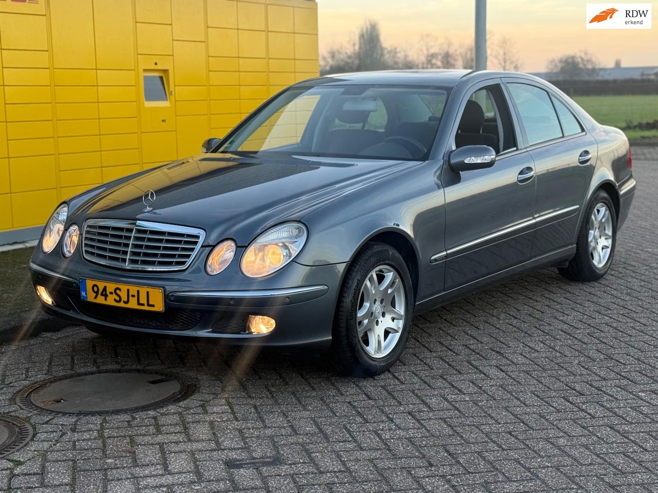 Mercedes-Benz E-klasse - 240 Elegance Bj 2006 ECC Airco Navi Pdc v+a Nieuwstaat! - AutoWereld.nl