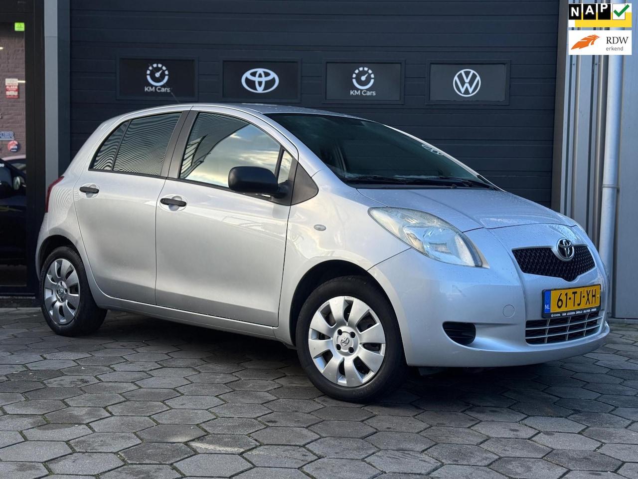 Toyota Yaris - 1.0 VVTi Terra - Lage km / N.a.p - NW APK - - AutoWereld.nl