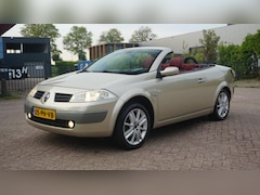 Renault Mégane coupé cabriolet - 2.0-16V Privilège Luxe NIEUWE DISTRIBUTIE/AUTOMAAT/LEDER/TREKHAAK