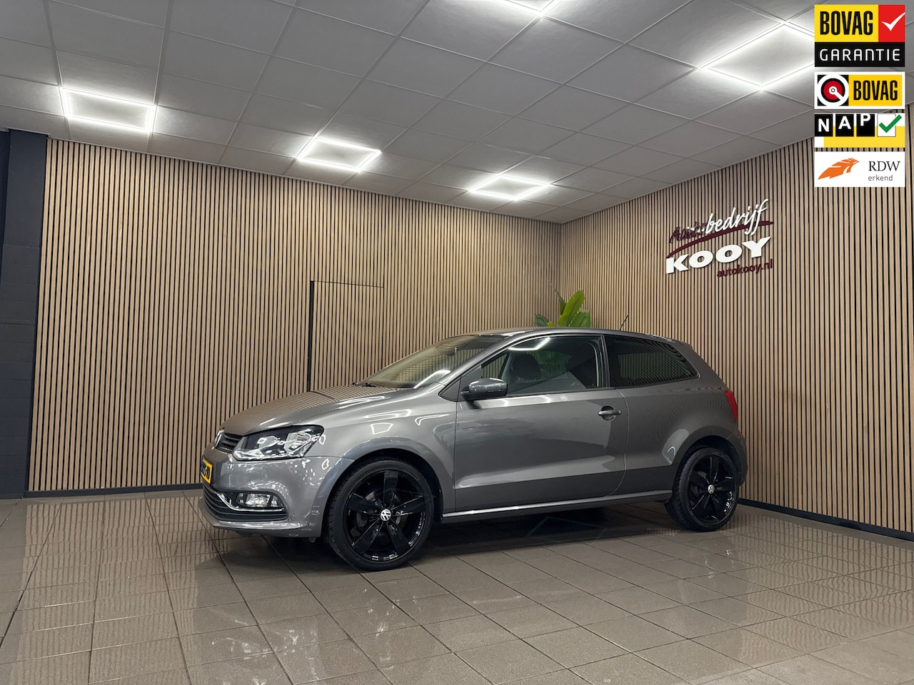 Volkswagen Polo - 1.2 TSI Highline * Navigatie / Cruise control / LM Velgen / NL Auto * - AutoWereld.nl